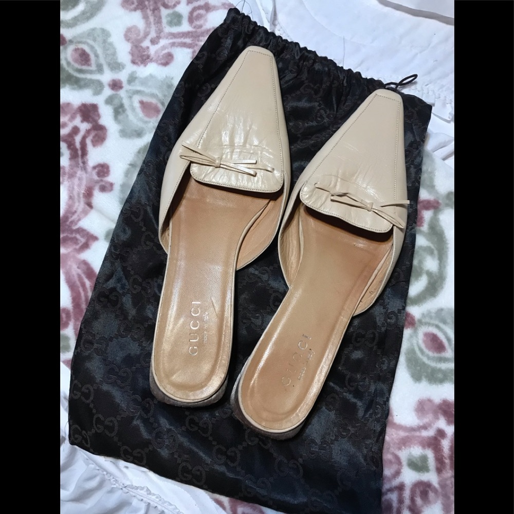 Gucci Cream Leather Flats